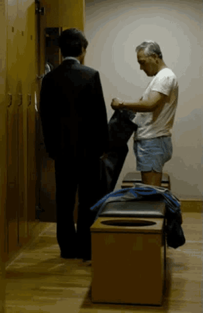 내부자들 이경영 싸대기 짤.gif