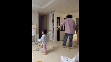 슬라임 모자를 쓴 윤슬